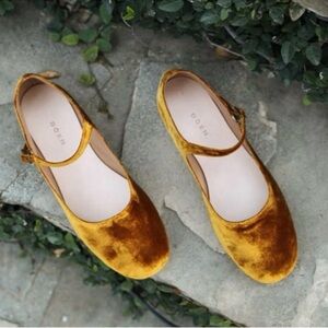 DOEN - RARE Amber Velvet Orange Mary Jane Flats - size 36